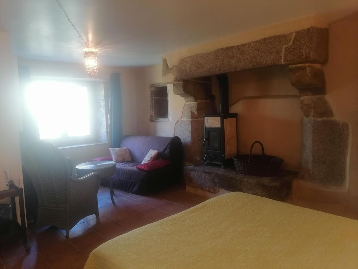 Frairie Du Divit Bed & Breakfast Понтиви Екстериор снимка