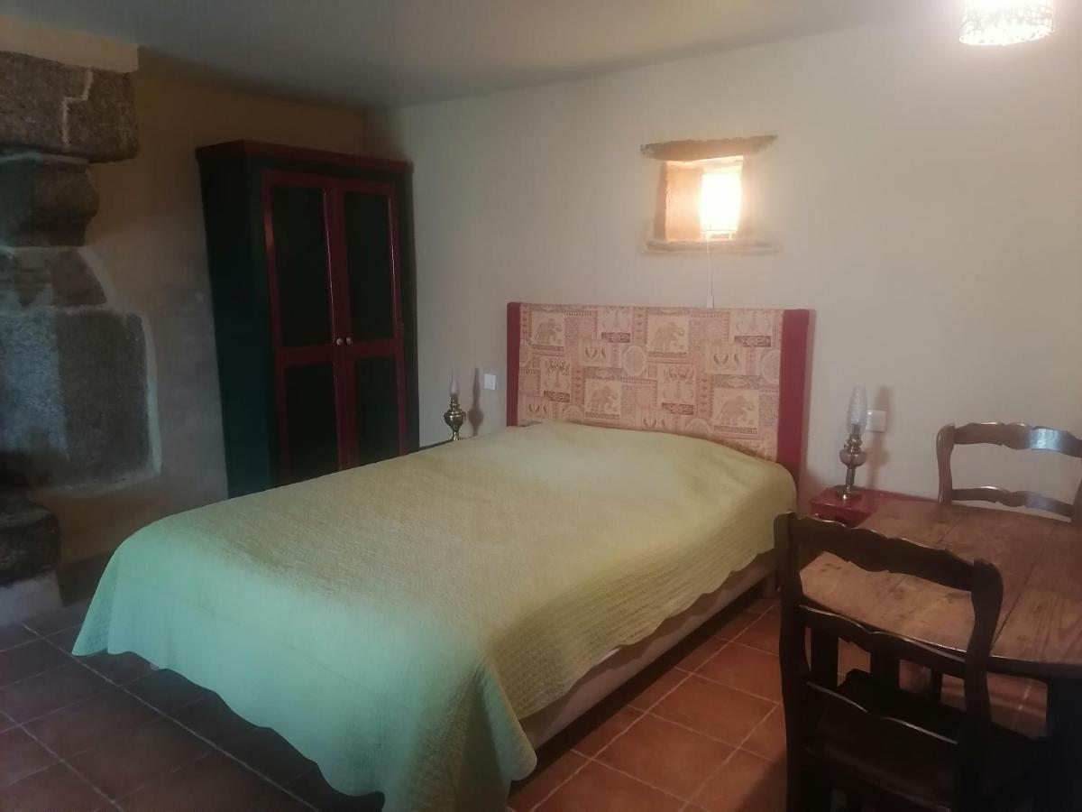 Frairie Du Divit Bed & Breakfast Понтиви Екстериор снимка