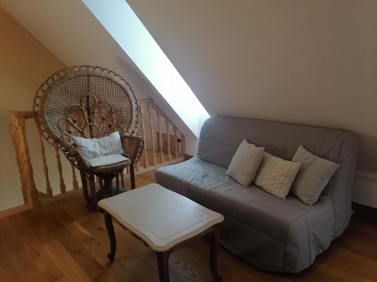 Frairie Du Divit Bed & Breakfast Понтиви Екстериор снимка