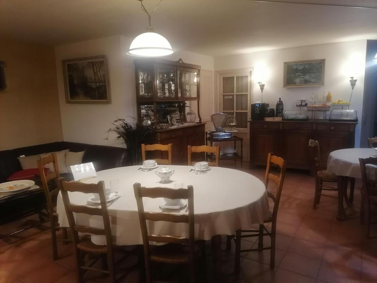 Frairie Du Divit Bed & Breakfast Понтиви Екстериор снимка